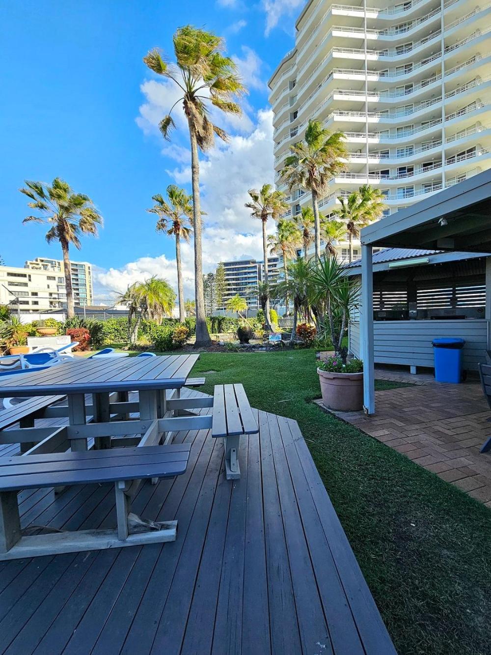19Th Avenue On The Beach Gold Coast Exterior photo