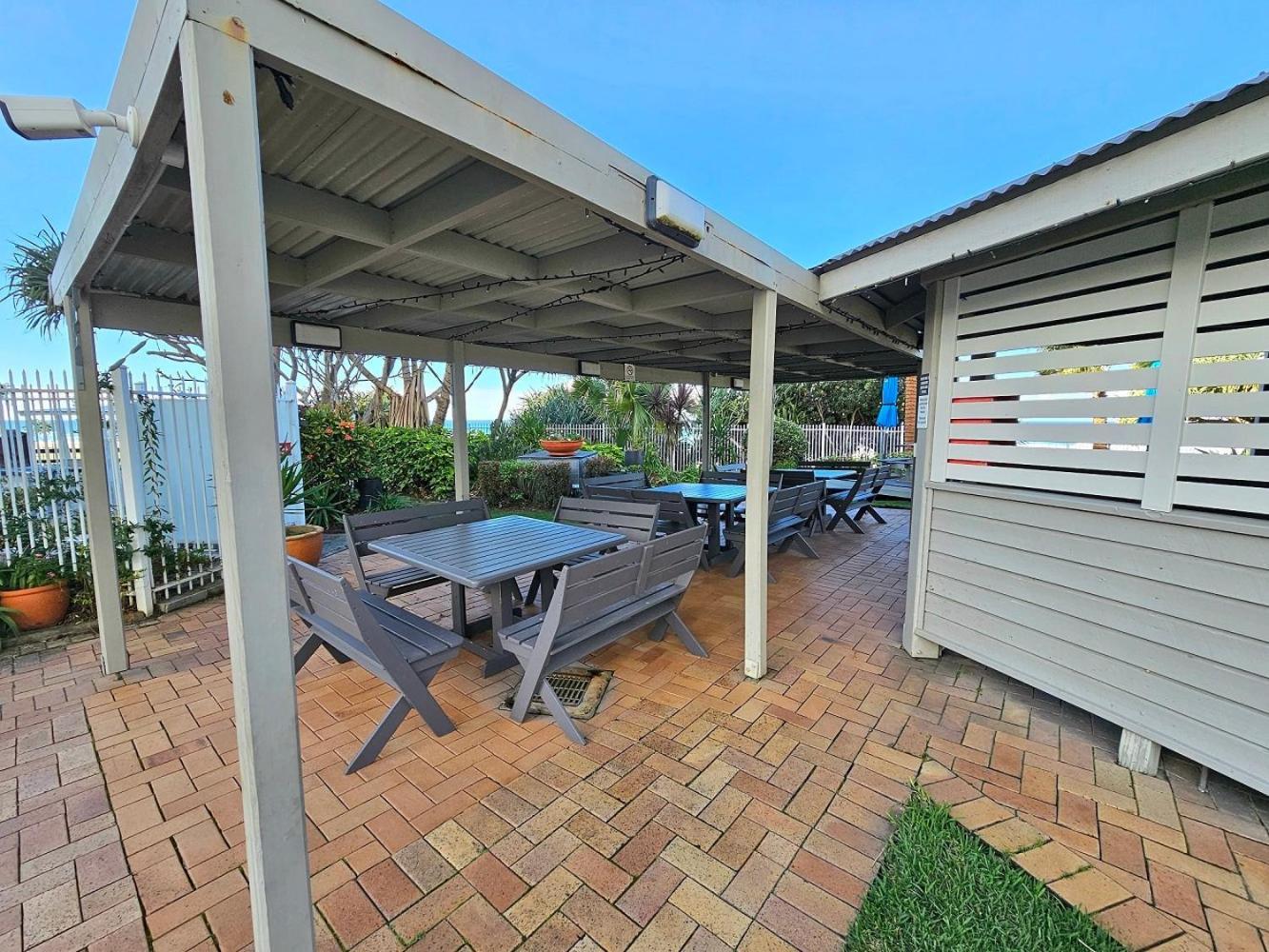 19Th Avenue On The Beach Gold Coast Exterior photo