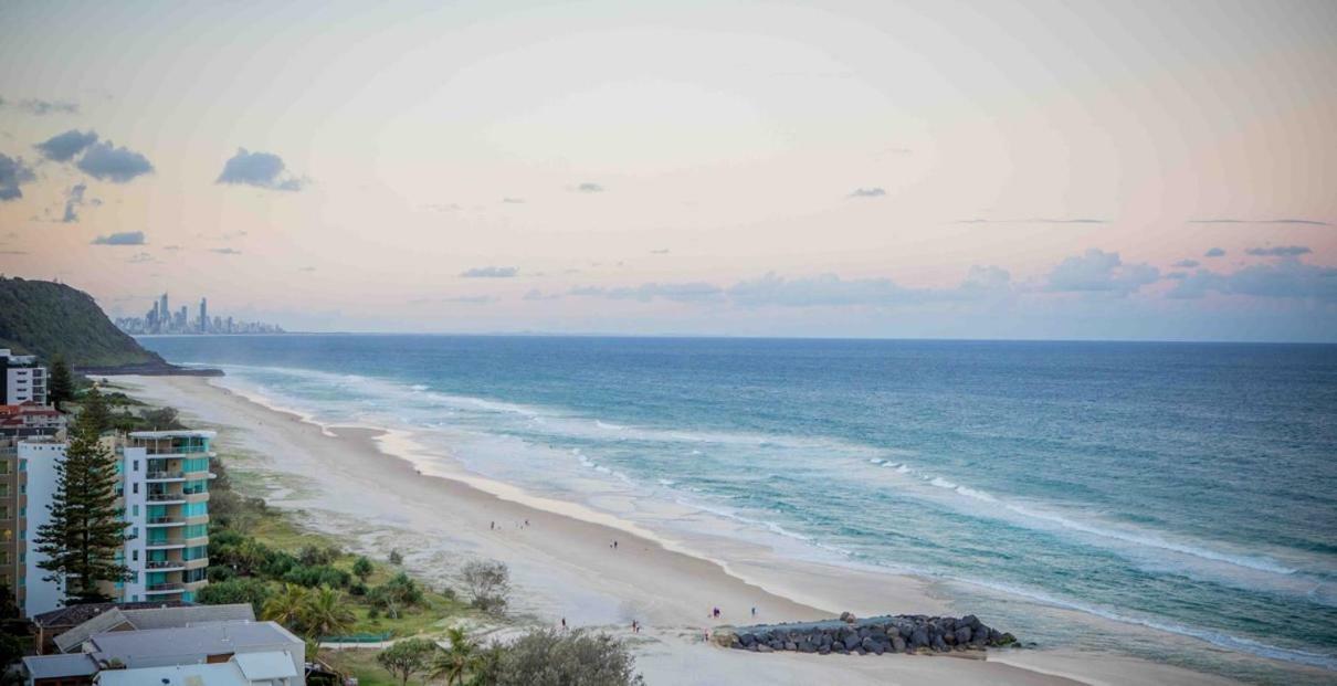 19Th Avenue On The Beach Gold Coast Exterior photo